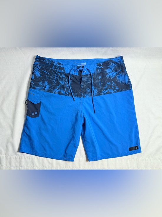 Other - Oakley Board Shorts Mens 38 Blue Floral Swim Trunks Cargo Style Pocket